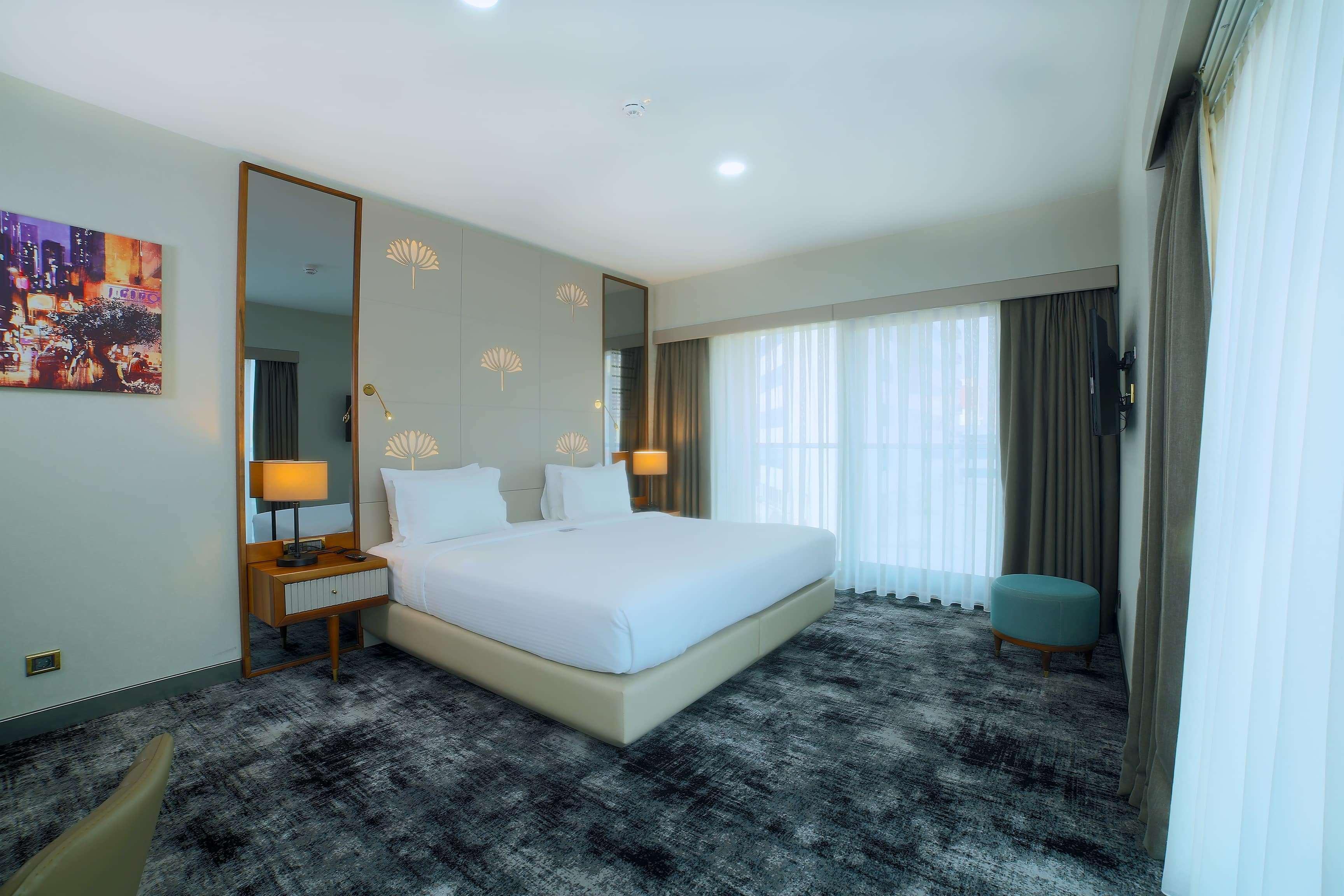 ทริป บาย วินด์แฮม อิสตันบูล ทอปกาปิ Hotel ภายนอก รูปภาพ